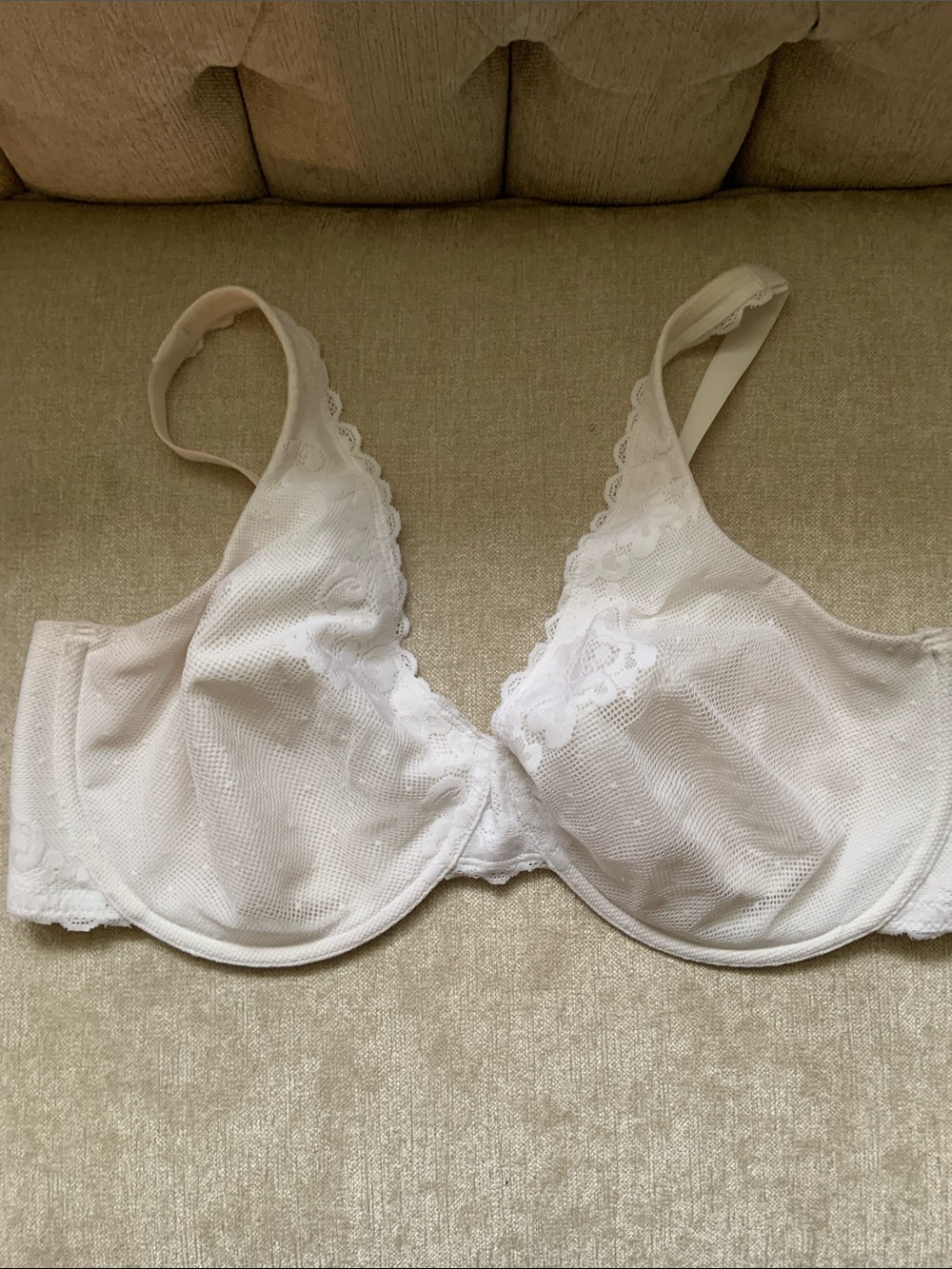 Lilyette White Lace Underwire Full Coverage Bra